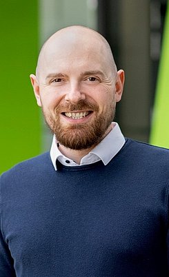 Herr Prof. Dr. Robert Göstl